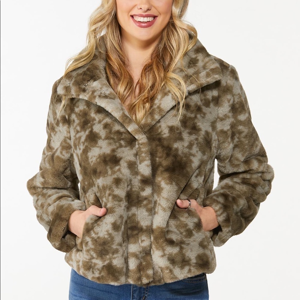 CATO camo faux fur jacket in women’s size small - Picture 1 of 9
